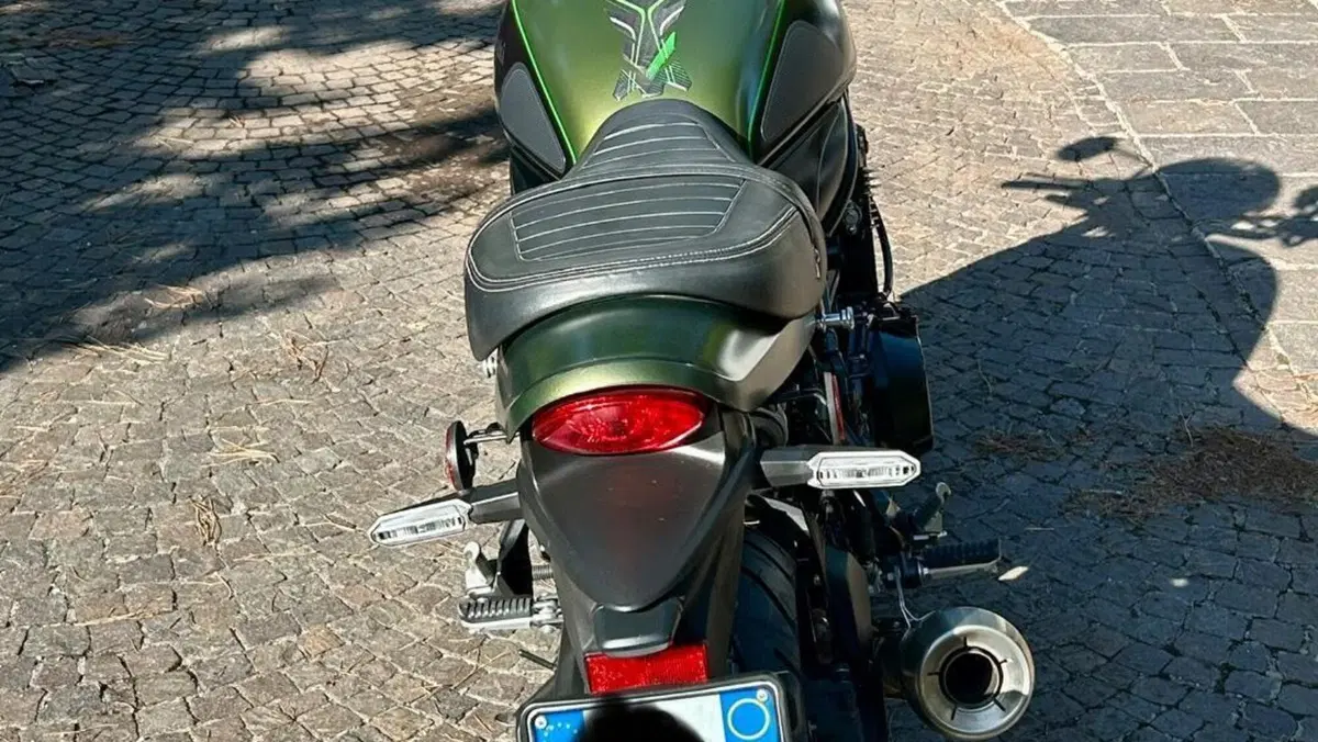 Kawasaki Z 900 RS (2018 - 20)  (14)