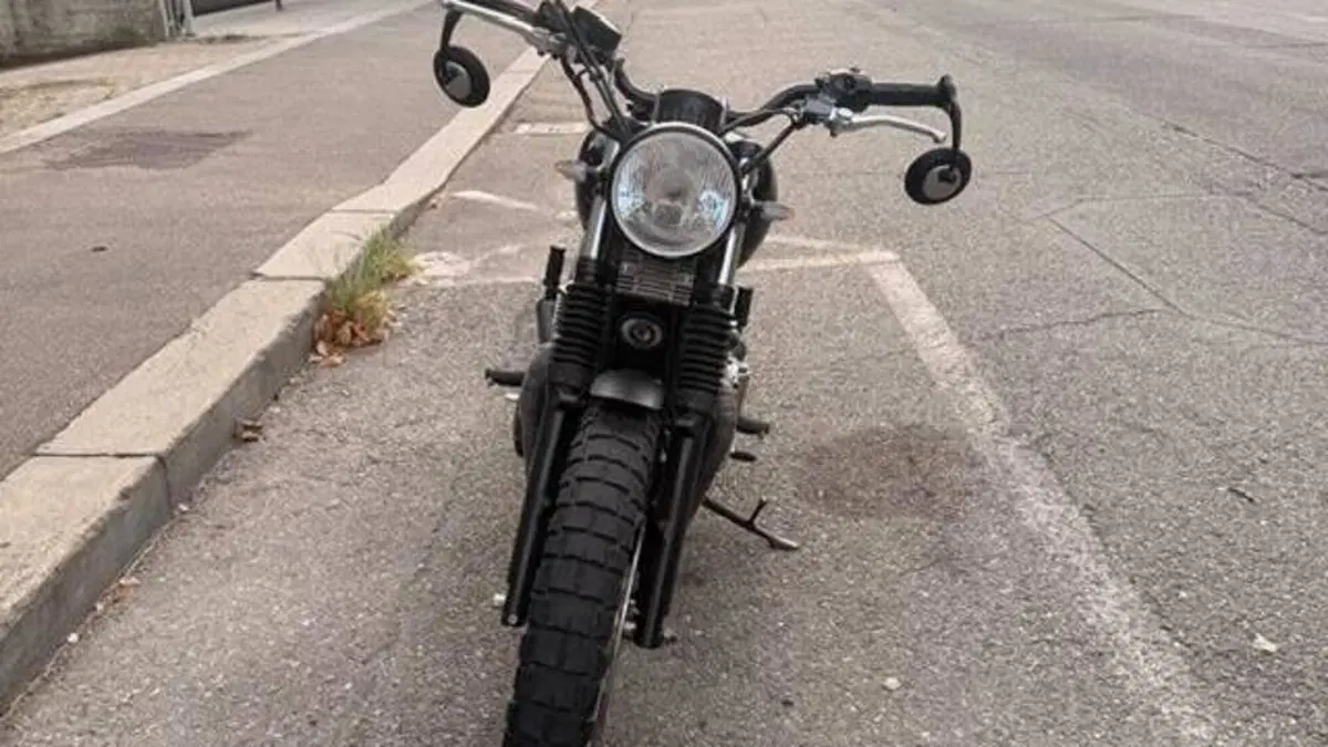 Triumph Bonneville T100 (2008 - 16)  (8)