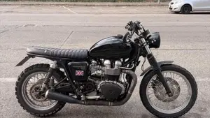 Triumph Bonneville T100 (2008 - 16)  (2)