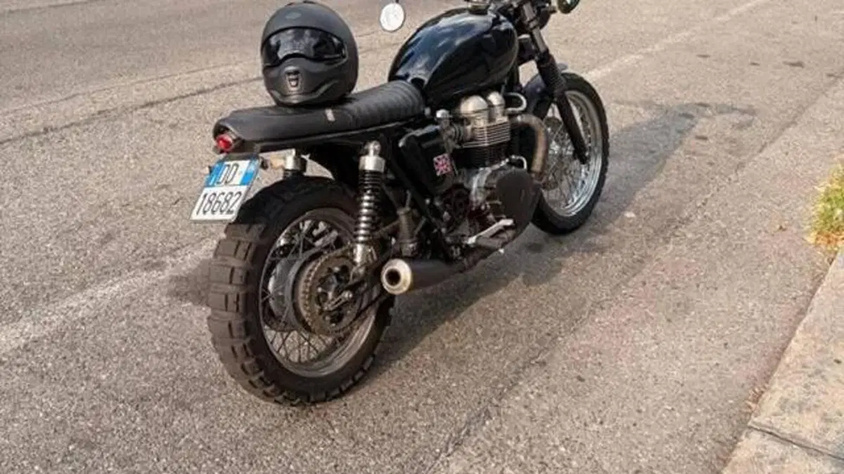 Triumph Bonneville T100 (2008 - 16)  (11)