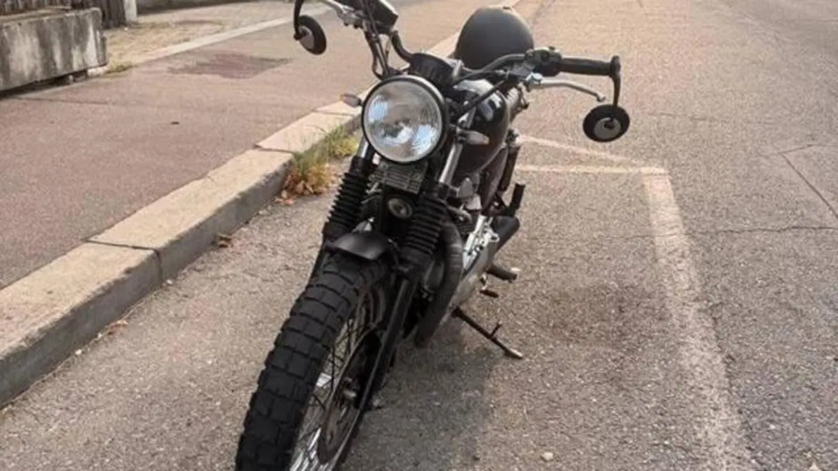 Triumph Bonneville T100 (2008 - 16)  (13)