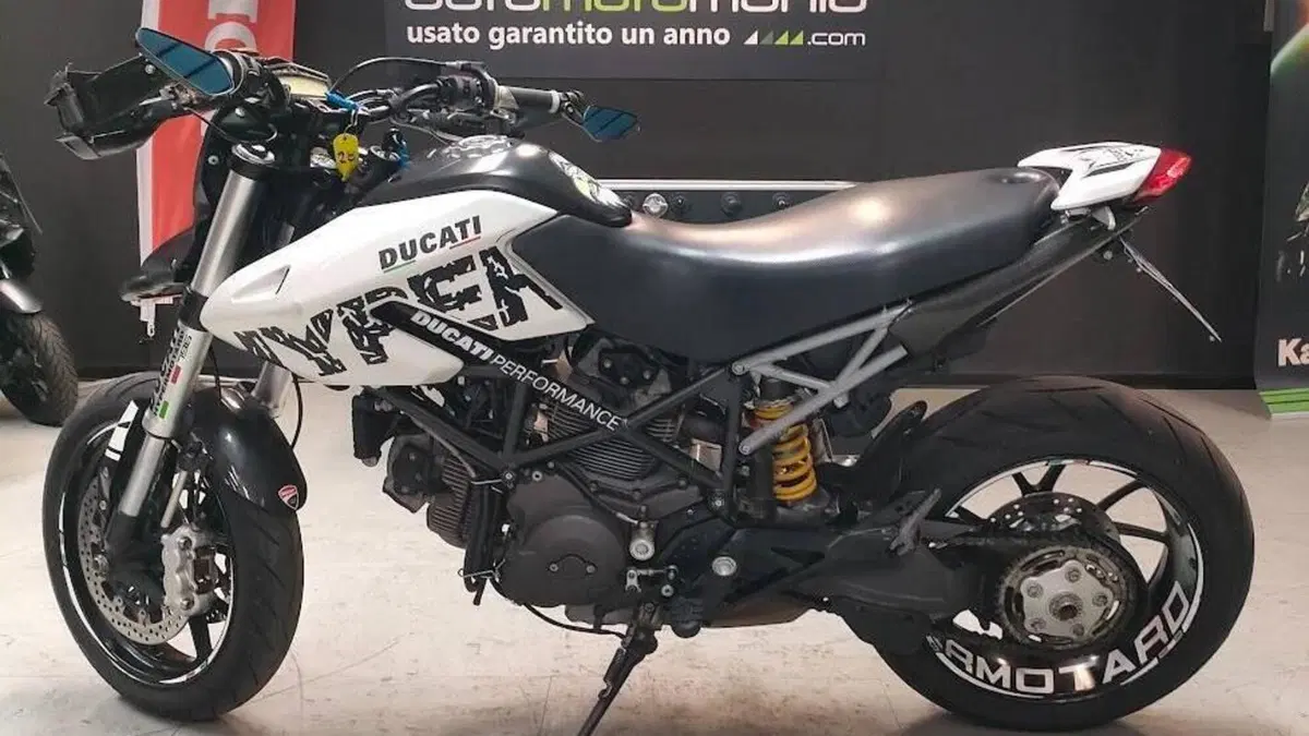 Ducati Hypermotard 796 (2012) 