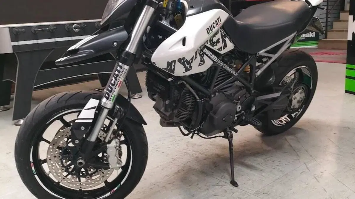 Ducati Hypermotard 796 (2012)  (3)