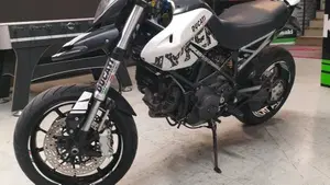 Ducati Hypermotard 796 (2012)  (3)