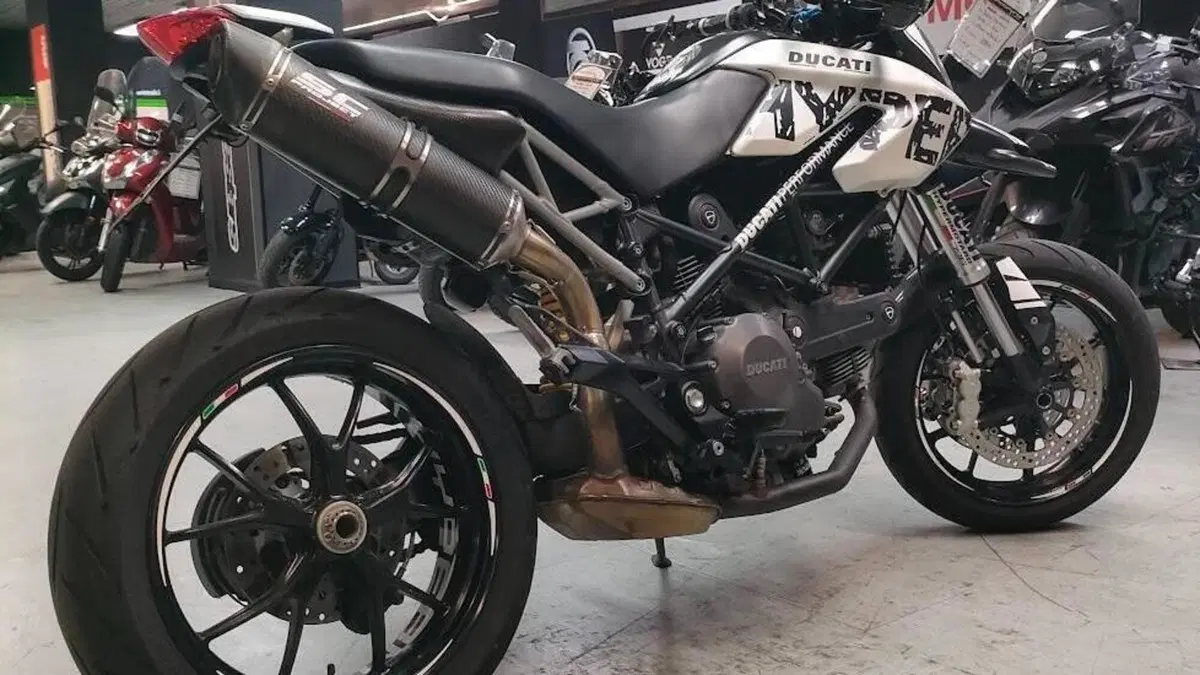 Ducati Hypermotard 796 (2012)  (9)