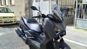 Yamaha X-Max 300 (2025 - 26)  (2)