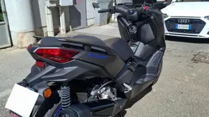 Yamaha X-Max 300 (2025 - 26)  (12)