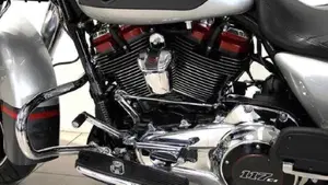 Harley-Davidson 117 Street Glide (2018 - 20) - FLHXSE  (6)