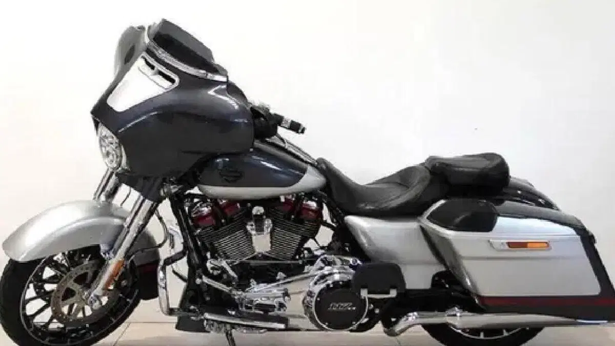 Harley-Davidson 117 Street Glide (2018 - 20) - FLHXSE  (8)
