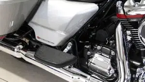Harley-Davidson 117 Street Glide (2018 - 20) - FLHXSE  (12)