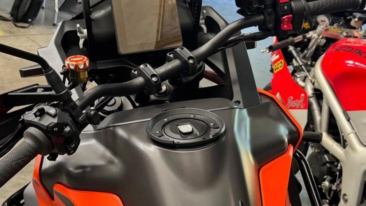 KTM 1390 Super Adventure S (2026)  (2)