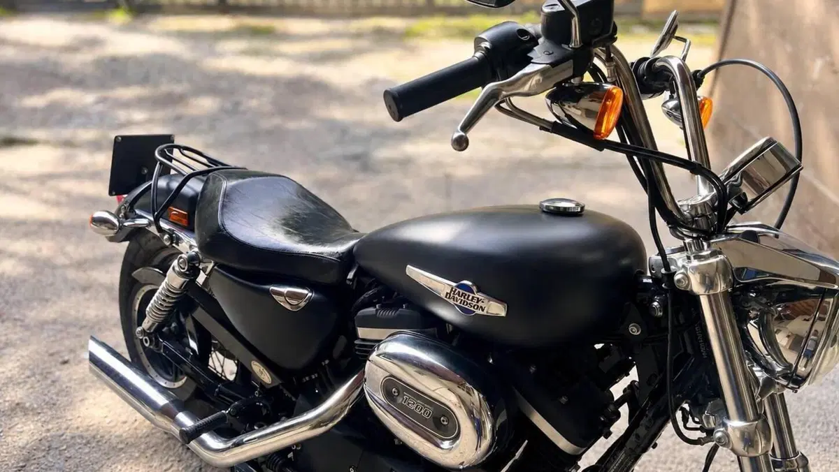 Harley-Davidson 1200 Custom CB (2013 - 17) - XL 1200CB  (3)