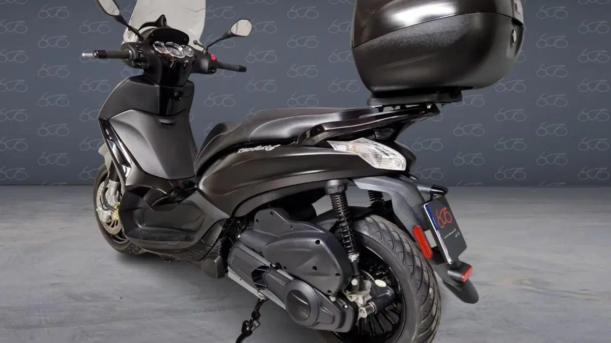 Piaggio Beverly 300 i.e. ABS-ASR (2016 - 20)  (3)