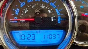Piaggio Beverly 300 i.e. ABS-ASR (2016 - 20)  (6)