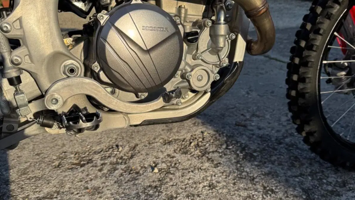 Honda CRF 250R (2024)  (6)