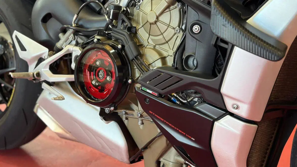 Ducati Streetfighter V4 1100 S (2021 - 22)  (4)