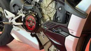 Ducati Streetfighter V4 1100 S (2021 - 22)  (4)