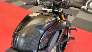 Ducati Streetfighter V4 1100 S (2021 - 22)  (13)