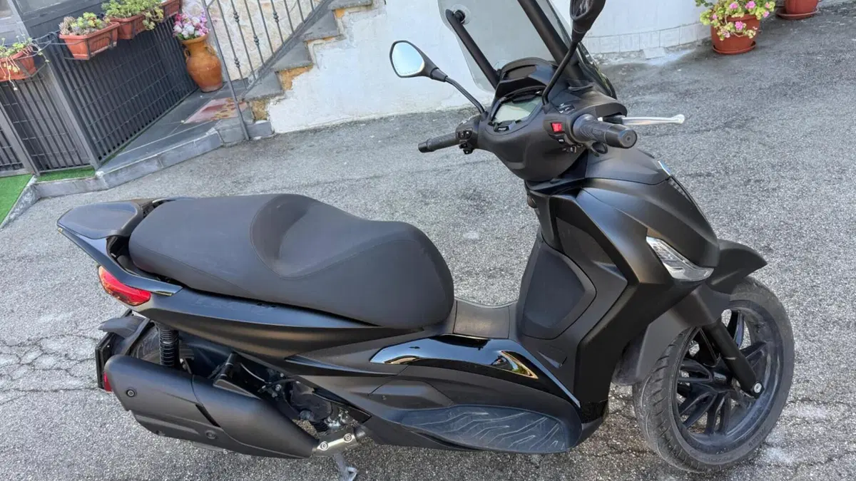 Piaggio Beverly 400 S ABS-ASR (2021 - 24)  (2)