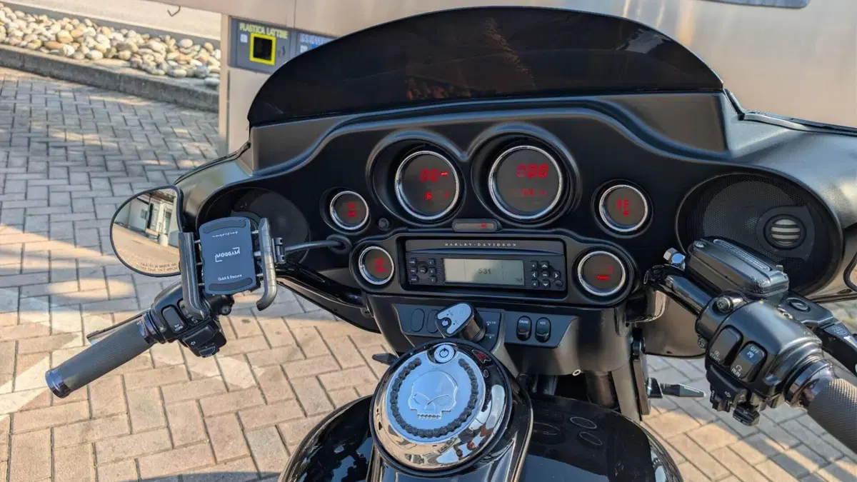 Harley-Davidson 1584 Street Glide (2008 - 10) - FLHX  (4)