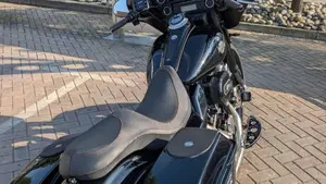 Harley-Davidson 1584 Street Glide (2008 - 10) - FLHX  (8)