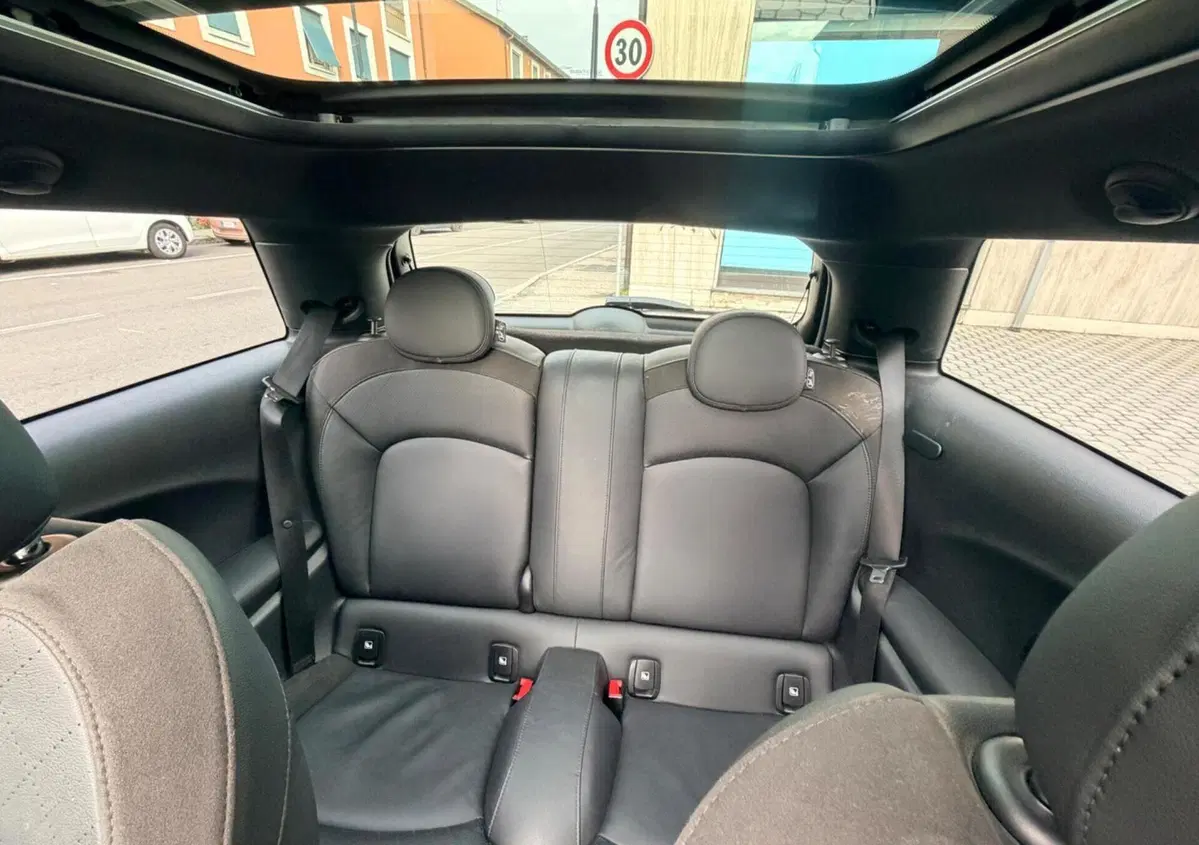MINI Mini 2.0 Cooper S JCW (12)