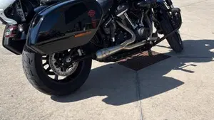 Harley-Davidson Low Rider ST (2025 - 26)  (2)