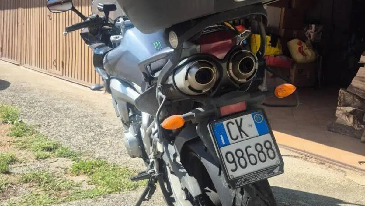 Yamaha FZ6 Fazer (2004 - 07)  (3)