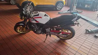 Honda Hornet 900