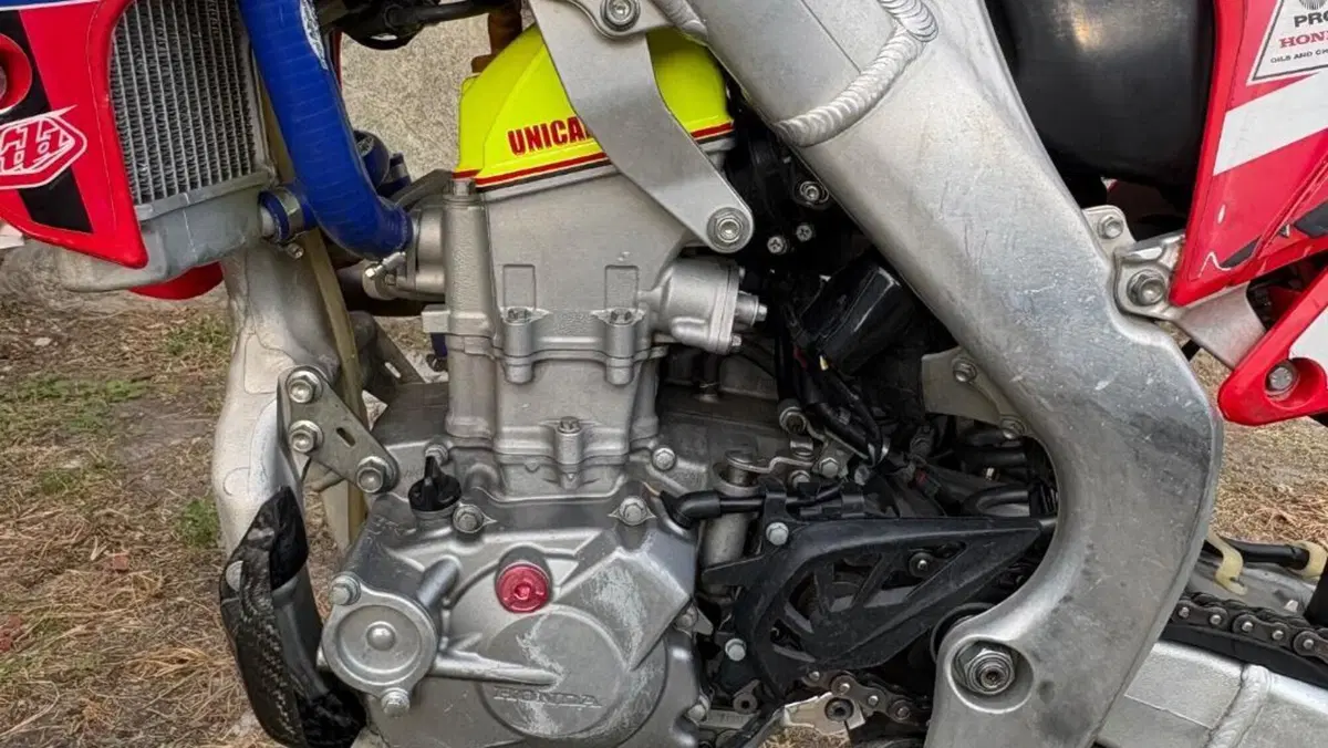 Honda CRF 250R (2011 - 12)  (4)