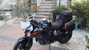 KTM 1290 Super Duke R (2019)  (2)