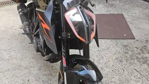 KTM 1290 Super Duke R (2019)  (6)