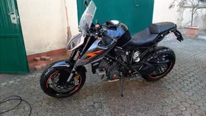 KTM 1290 Super Duke R (2019)  (11)