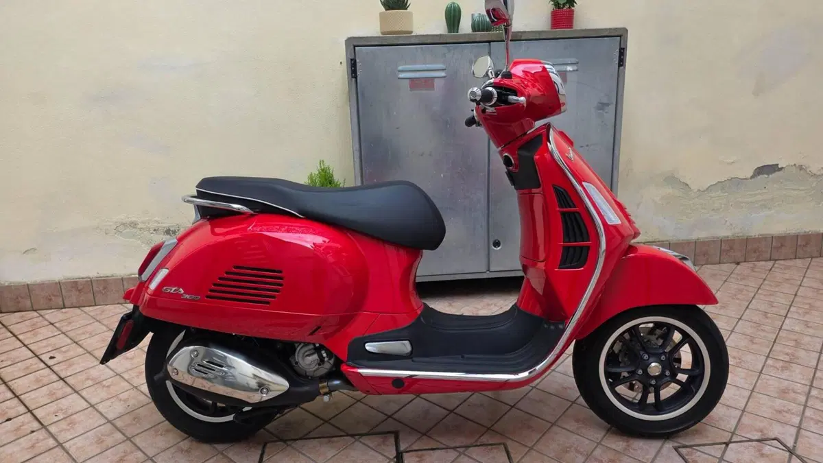 Vespa GTS 300 Super (2023 - 24) 