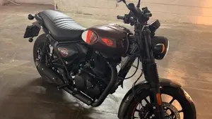 Royal Enfield HNTR 350 (2022 - 26)  (2)