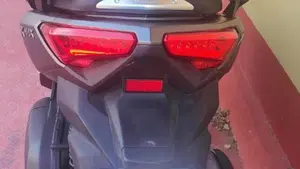Yamaha X-Max 250 (2014 - 16)  (5)