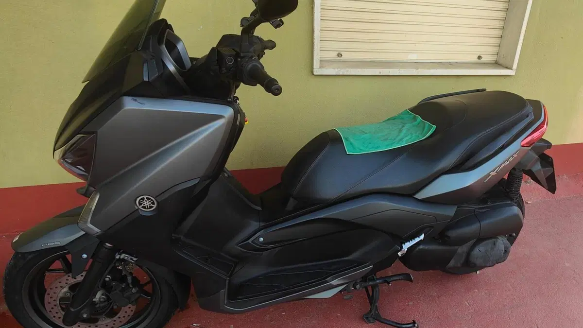 Yamaha X-Max 250 (2014 - 16)  (6)