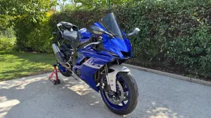 Yamaha YZF R6 (2017 - 20)  (2)