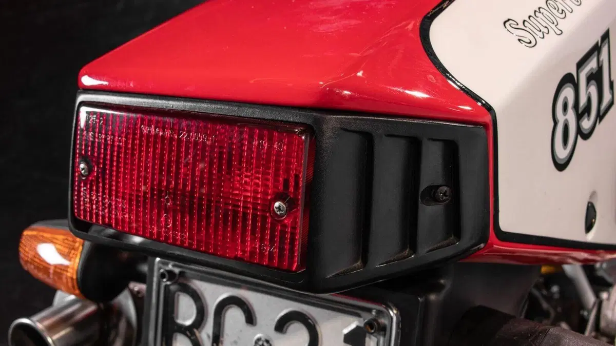 Ducati 851 Superbike Strada (1990)  (15)