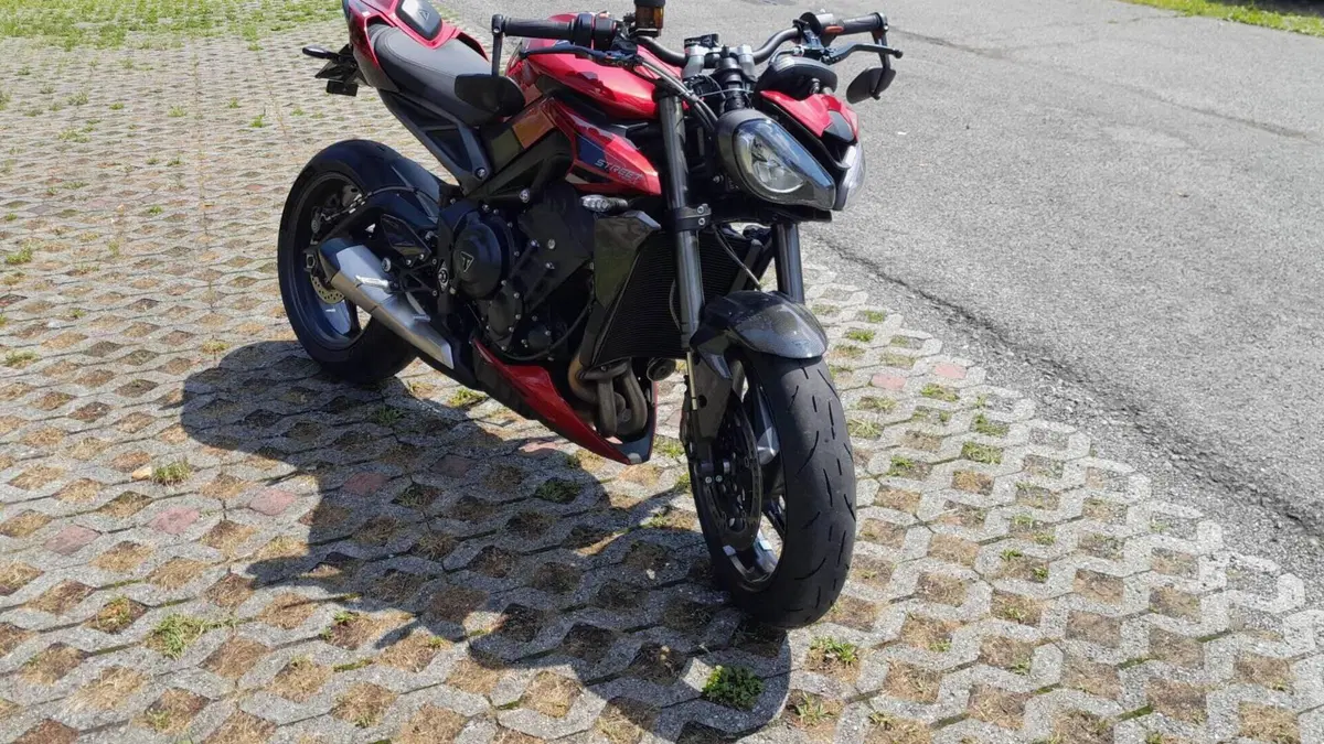 Triumph Street Triple 765 RS (2023 - 26)  (3)