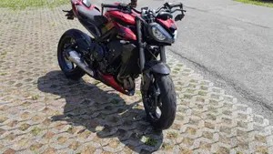 Triumph Street Triple 765 RS (2023 - 26)  (3)