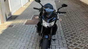 Kawasaki Z 750 (2007 - 14)  (2)