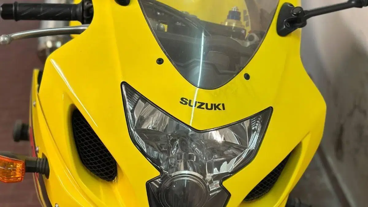 Suzuki GSX R 600 (2004 - 05)  (2)