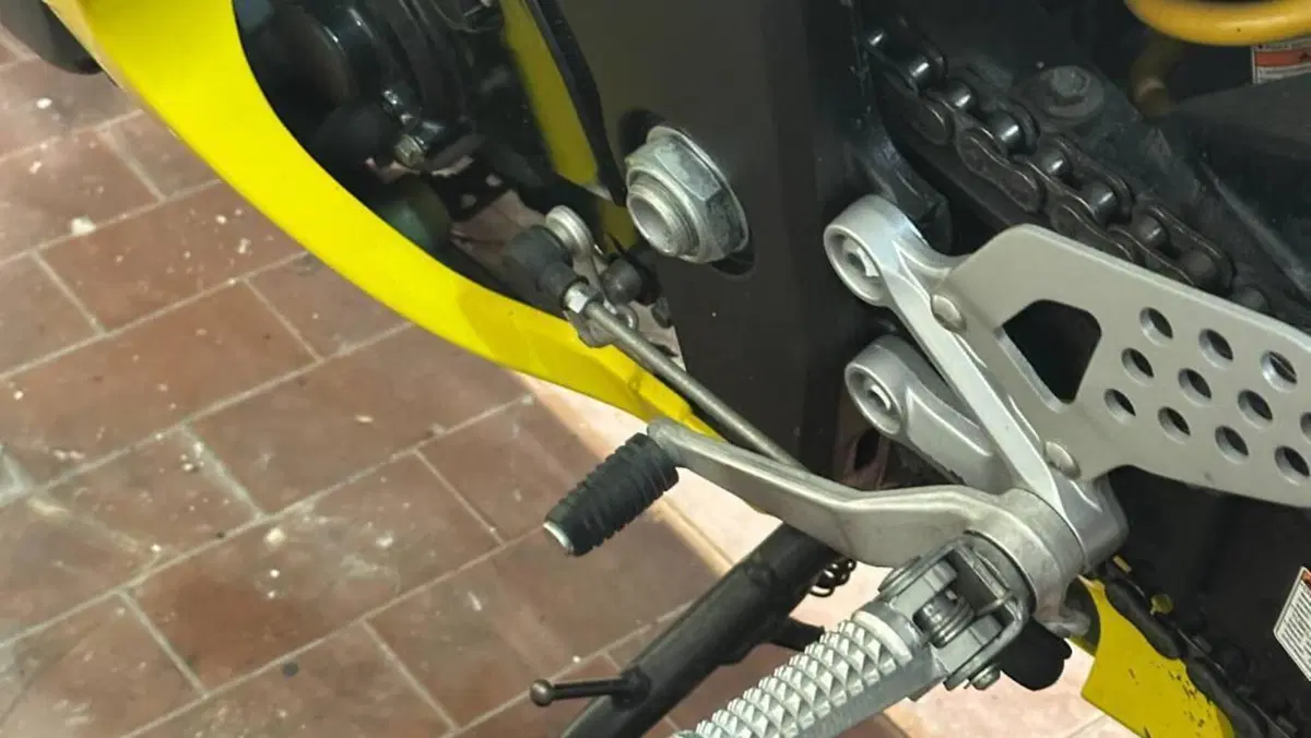 Suzuki GSX R 600 (2004 - 05)  (10)