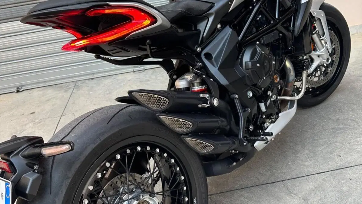 MV Agusta Dragster 800 RR (2021 - 23)  (3)