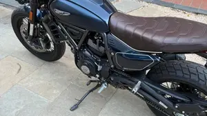 Ducati Scrambler 800 Nightshift (2025 - 26)  (2)