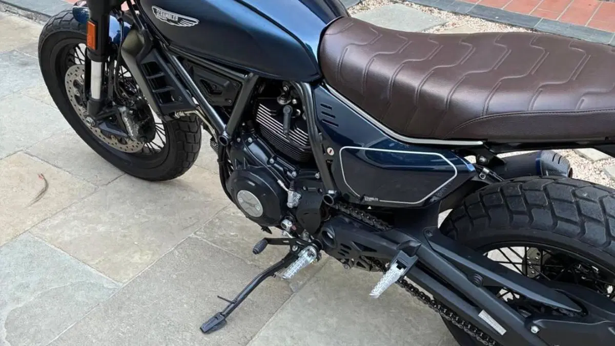 Ducati Scrambler 800 Nightshift (2025 - 26)  (6)