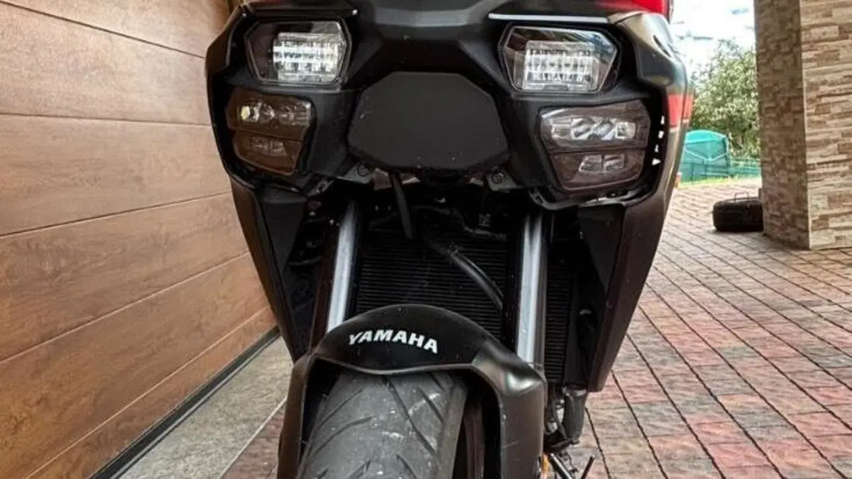 Yamaha Tracer 9 (2025 - 26)  (2)