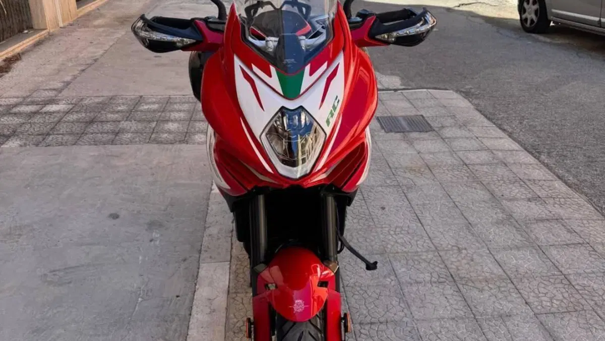 MV Agusta Turismo Veloce 800 RC SCS (2022 - 26) 