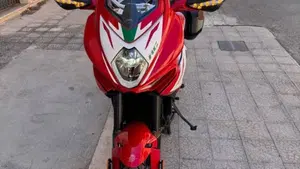 MV Agusta Turismo Veloce 800 RC SCS (2022 - 26)  (2)